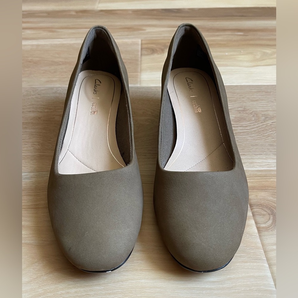 Clarks Women’s Orabella Alice Khaki Nubuck - Size 8.5 - New without Box